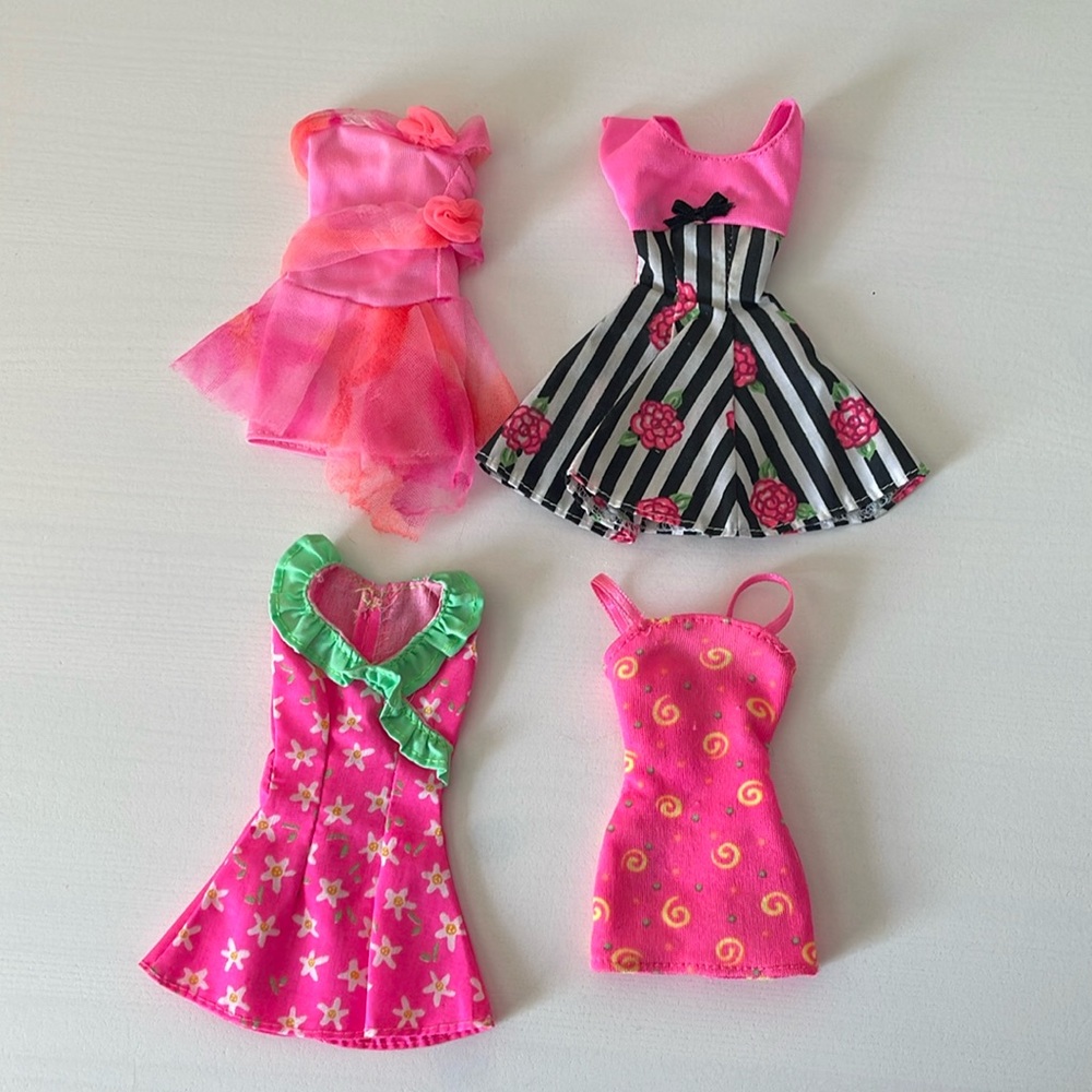 Barbie clothes lot